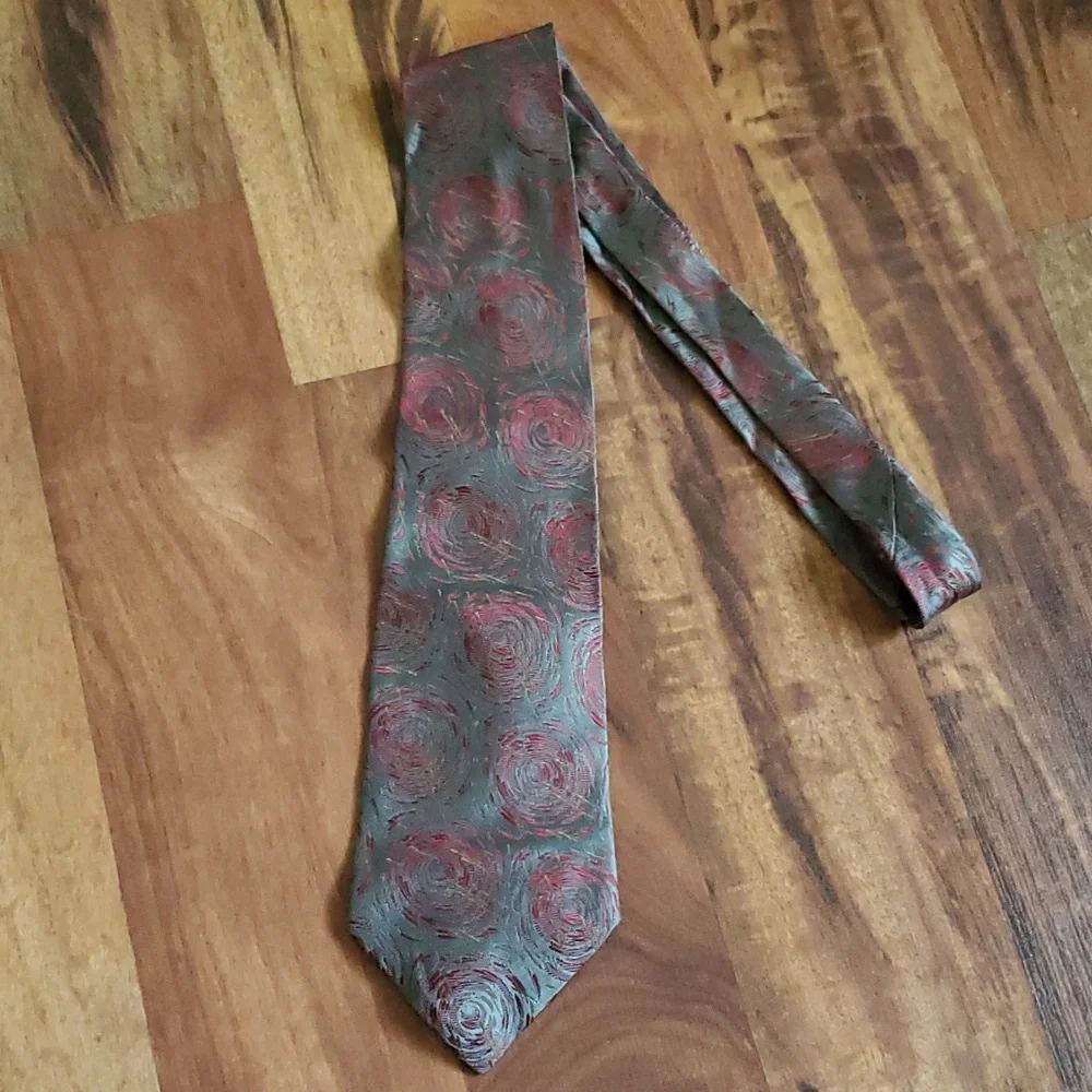 Giorgio Armani 100% Silk Cravatte Tie Made In Italy